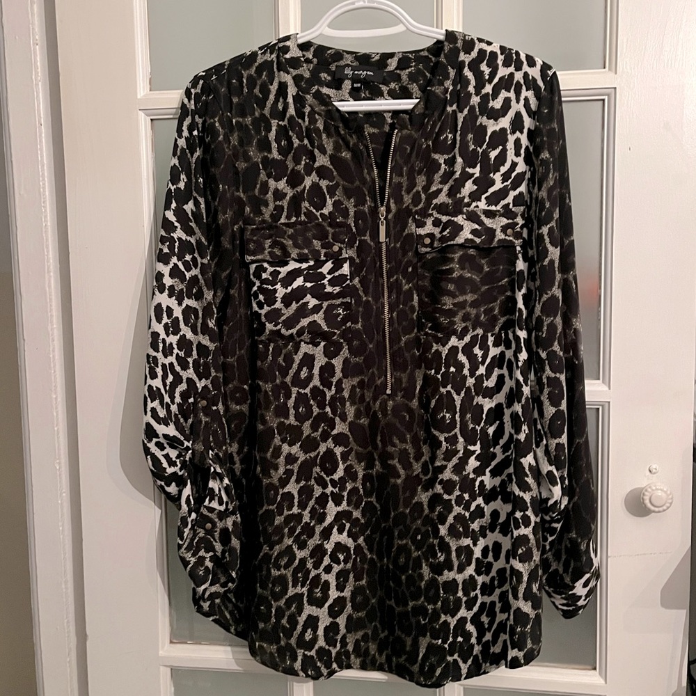 Women’s size med animal print tunic